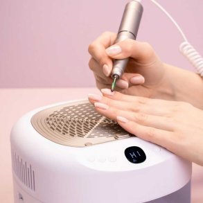 Manicure/pedicure