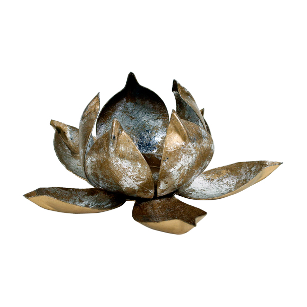 Atmosfrisk Lotus fyrfadsstage - 10,5 x 19 cm.