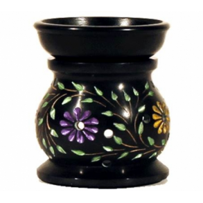 Aromaterapilampe i poleret fedtsten med blomsterudskringer