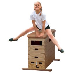 Plint i massivt knastfrit nletr med gte koskind p lget