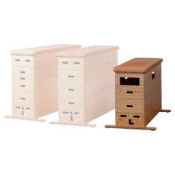 Plint i massivt knastfrit nletr med gte koskind p lget