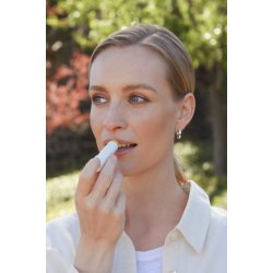 Lavera Naturkosmetik BASIS SENSITIVE	- Lipbalm