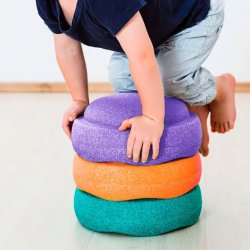 Stabelsten st med 3 sten - Lilla, grn og orange