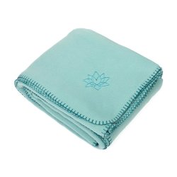 Asana Yogatppe i fleece med broderi - 140 x 200 cm.